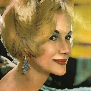 Meet your Posher, Melanie